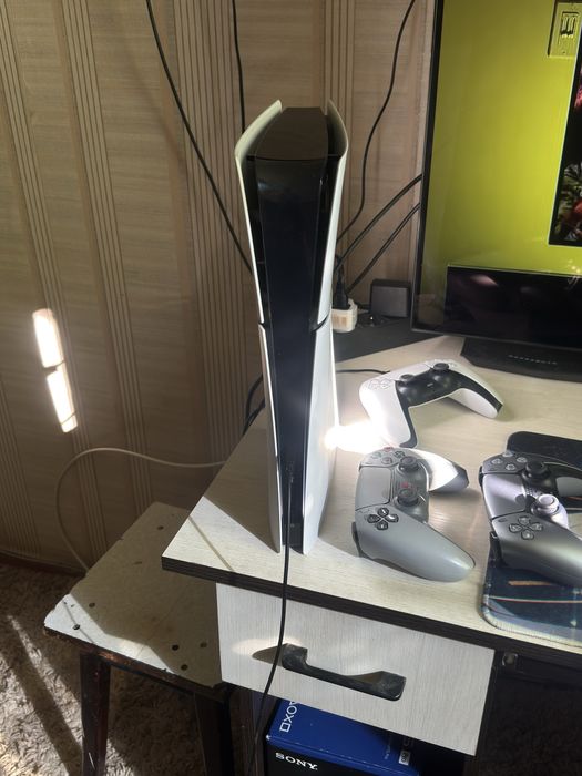Продам PlayStation5 Slim