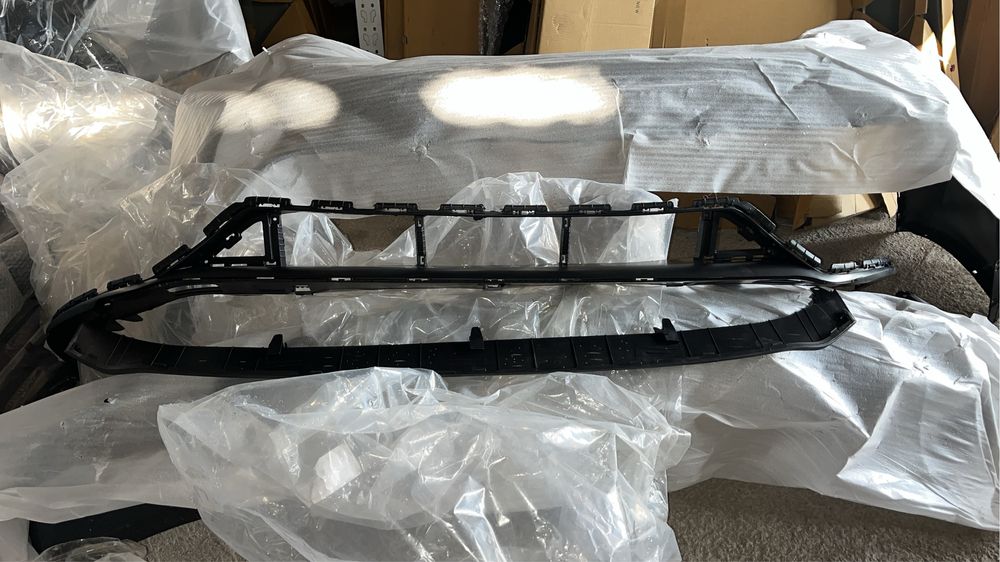 Hyundai Kia Губа бампера в наличий   Есть