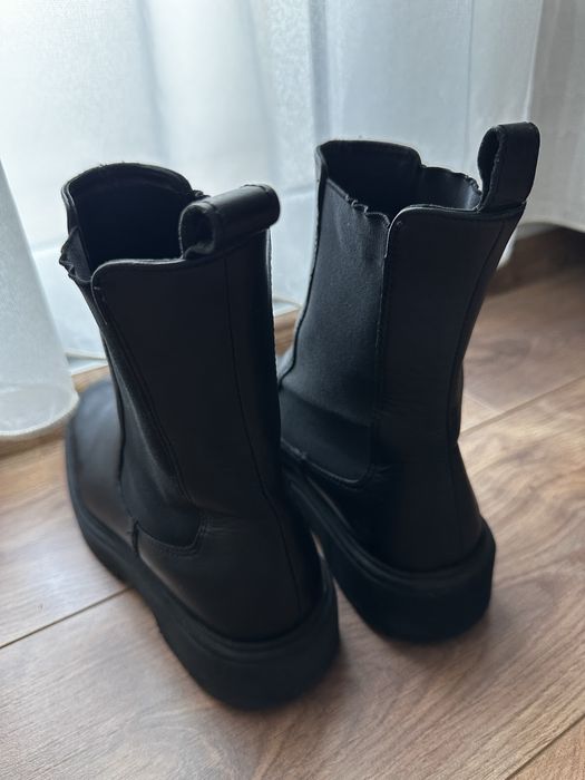 Боти от естествена кожа Gino Rossi