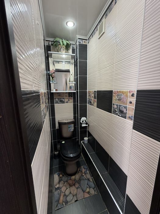 Срочно 2 ком.кв район 8 школы