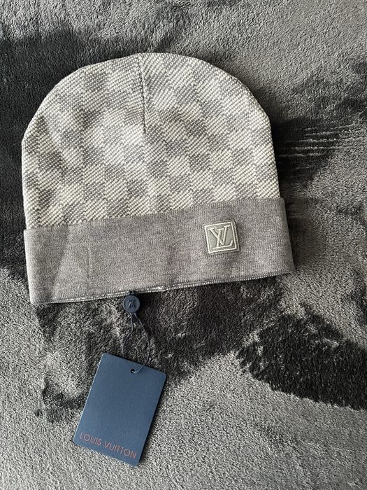 Caciula louis vuitton