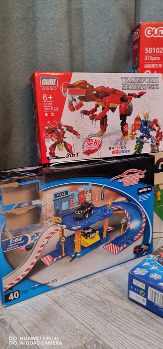 Детски играчки - Лего, джага, волан, гараж