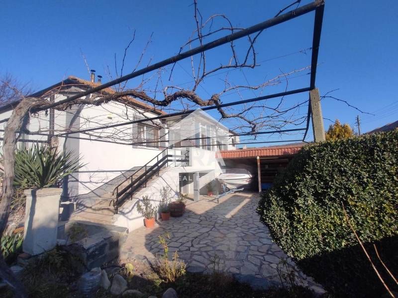 Продава се Къща в Девня - 210 кв.м за 881 €/кв.м - Снимка #2