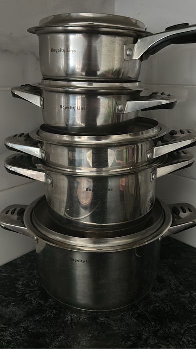 Продается кострюль набор