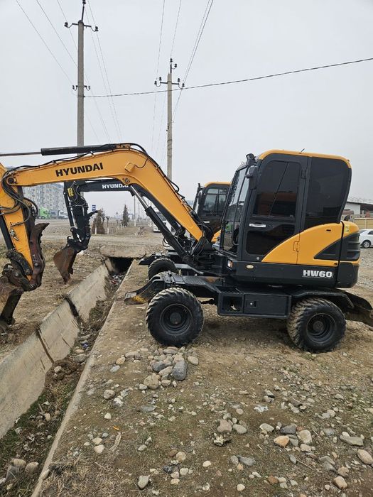 Экскаватор Hyundau HW60 сотилади