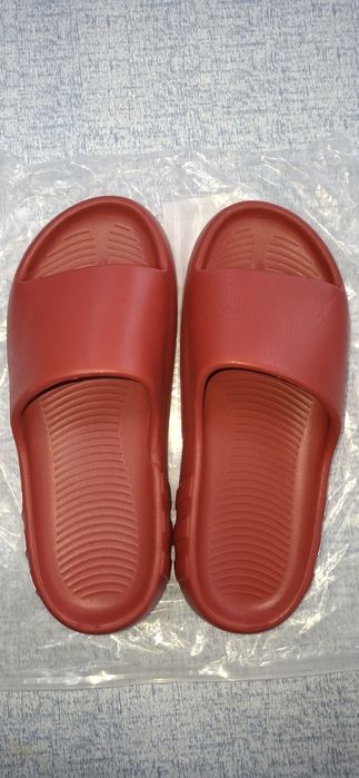 Продам шлёпки НОВЫЕ