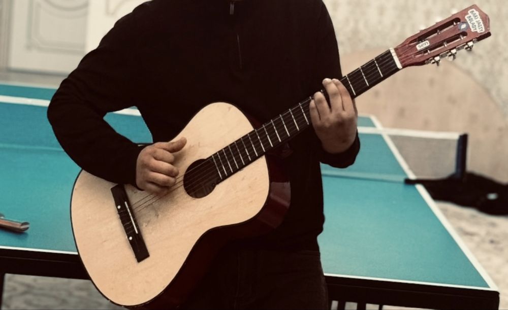 Гитара сатылады кулсары