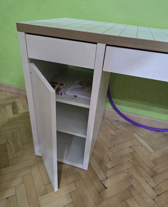 Офис / ученическо бюро от  IKEA