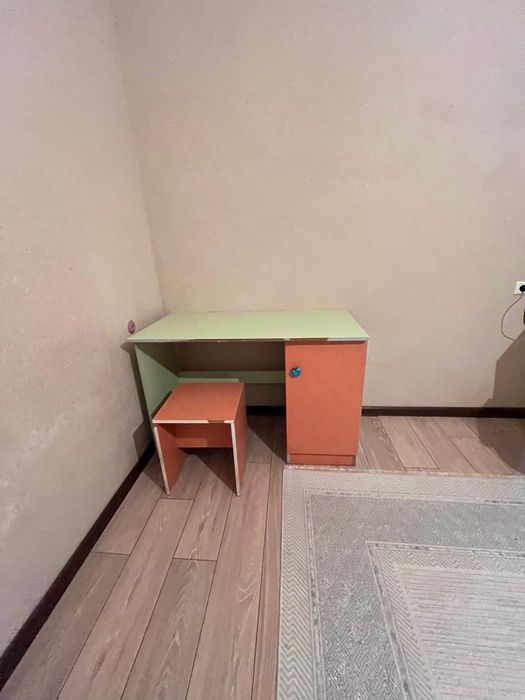 Детский кроват с партой