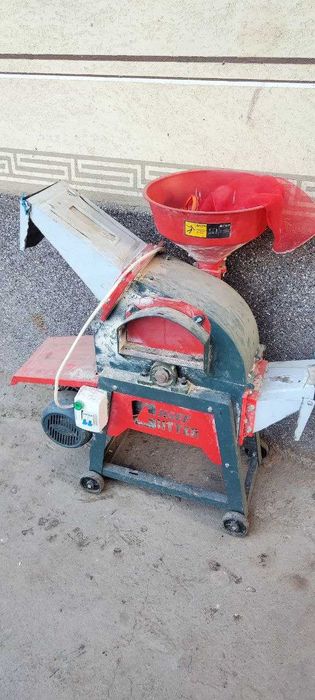 Yem va hashaklarni maydalaydigan va saralaydigan drabelkalar sotiladi.