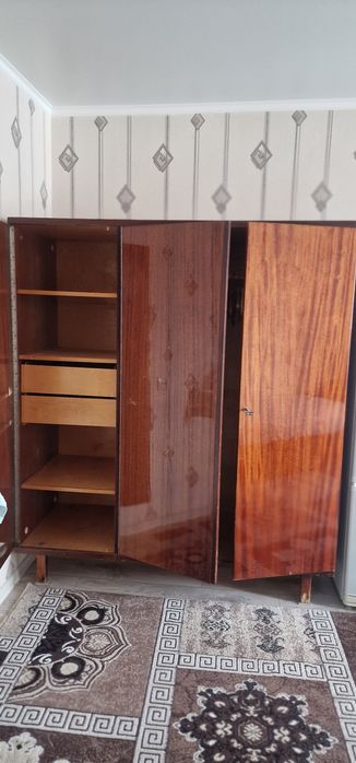 Отдам даром мебель.