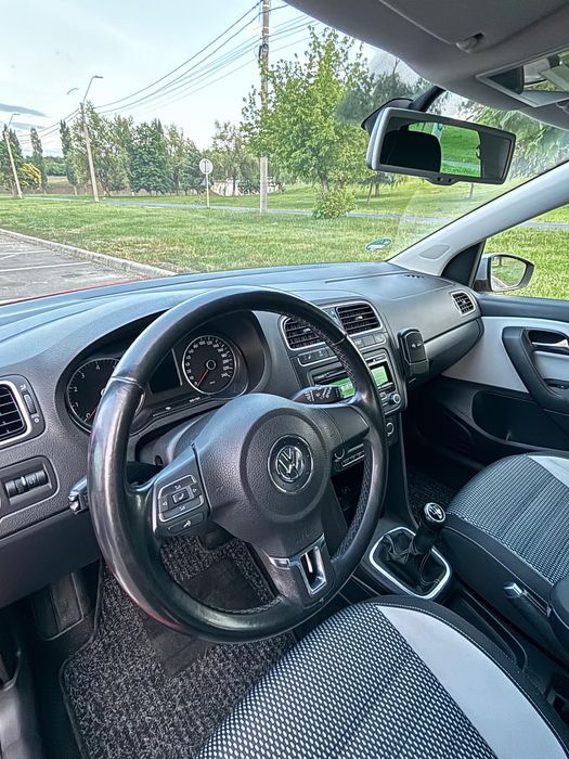 Vand polo cross 1.2 benzina