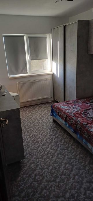 inchiriez garsoniera langa parcul  Debarcader