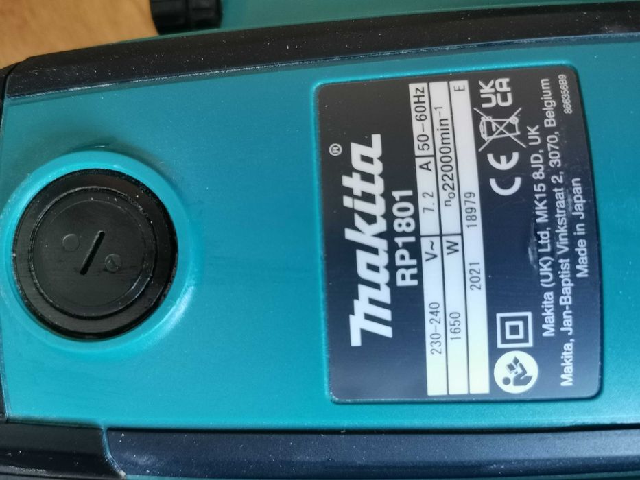 Оберфреза Макита Makita oberfreza rp1801 с куфар