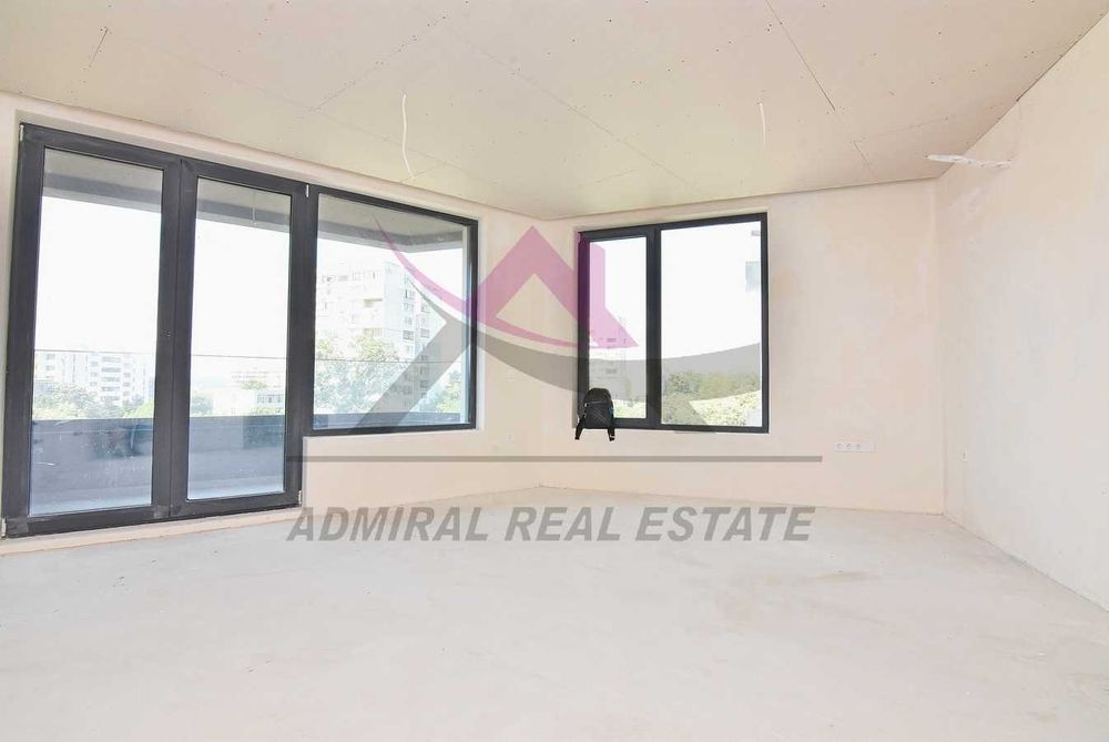 Продава се Двустаен апартамент в Варна, Бриз - 72 кв.м за 2231 €/кв.м - Снимка #1