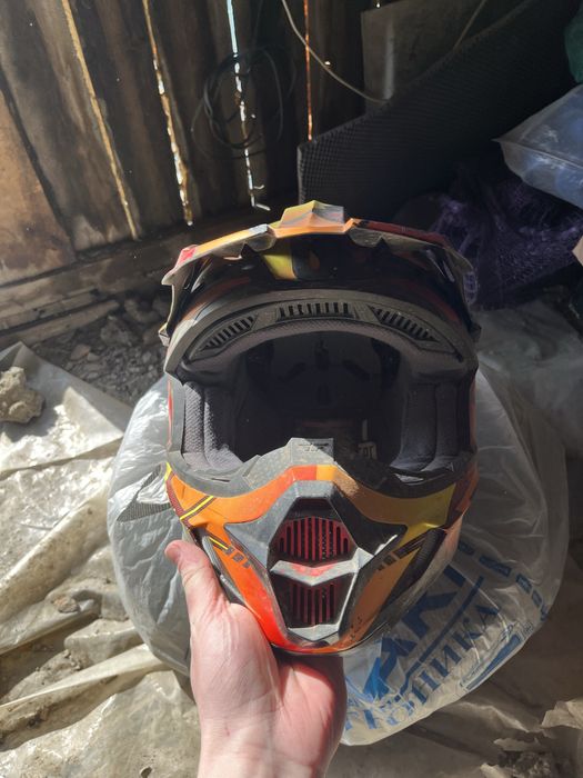 Продам шлем 20.000