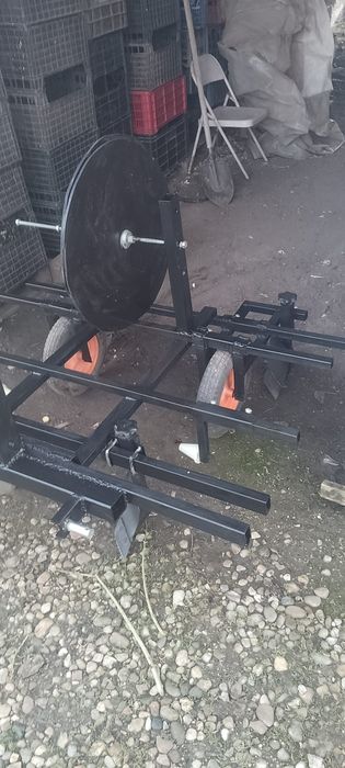 Mașina de întins folie mulcire și banda de picurare pt tractor