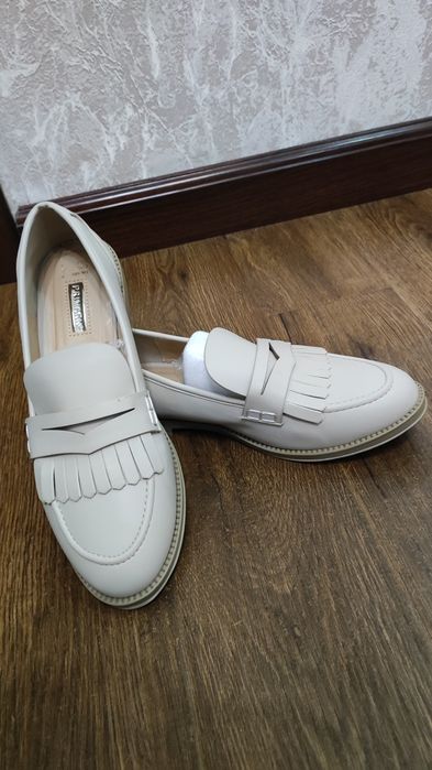 Продается женская обувь