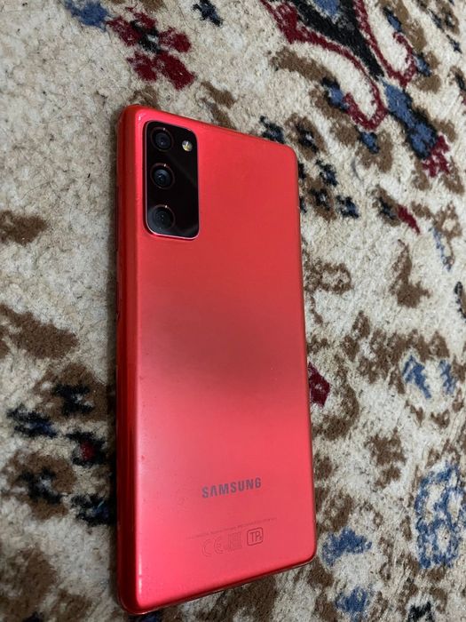 Samsung  galaxy s20fe