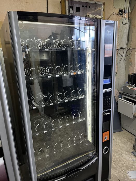 Хладилен вендинг автомат Некта Сфера Necta Sfera