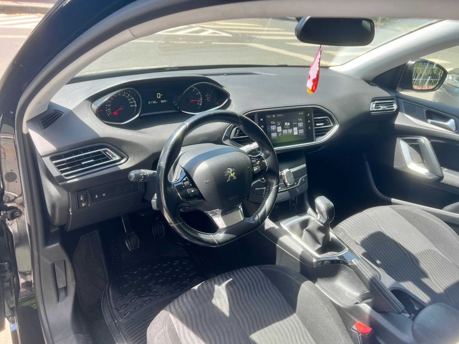 Peugeot 308 2016