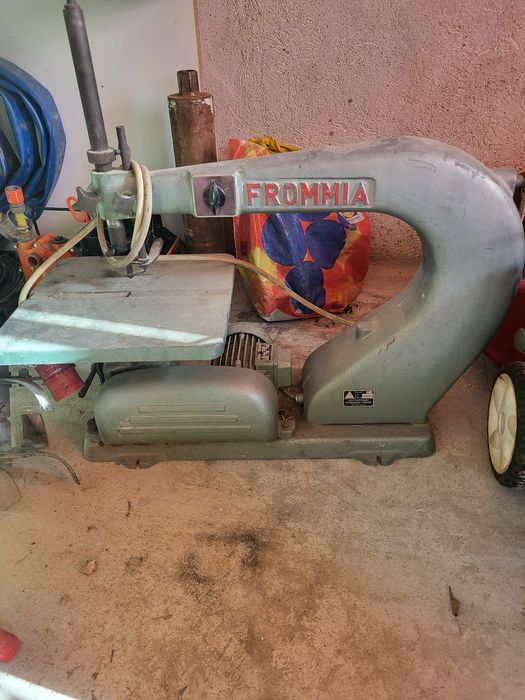 Scule electrice trifazic