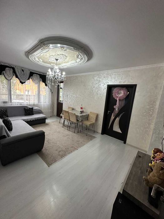 Продава се Двустаен апартамент в Карлово - 65 кв.м за 1413 €/кв.м - Снимка #1