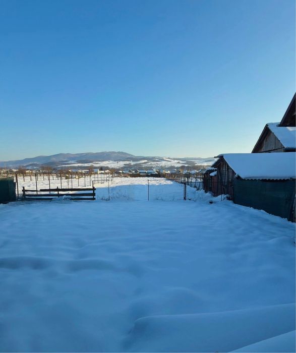 Vând casă cu 5 camere,baie,bucatarie,mobilata complet sau partial.