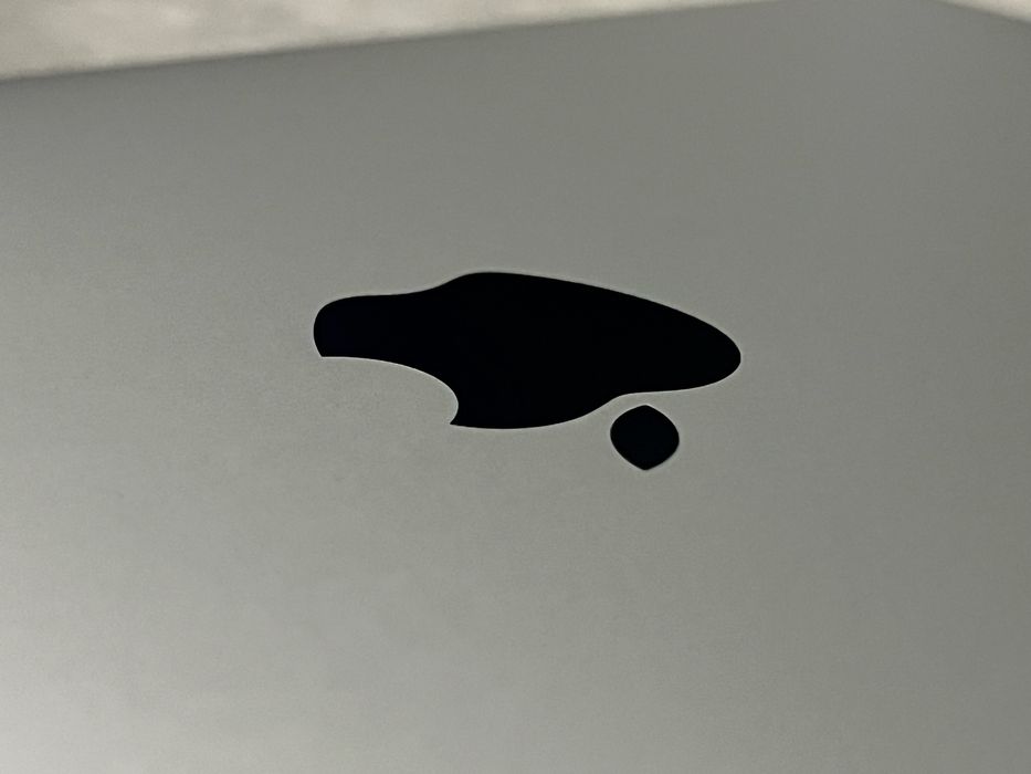 Macbook Air M1 8/256 Silver