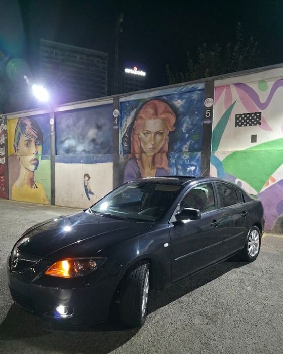 Продаётся машина Mazda 3