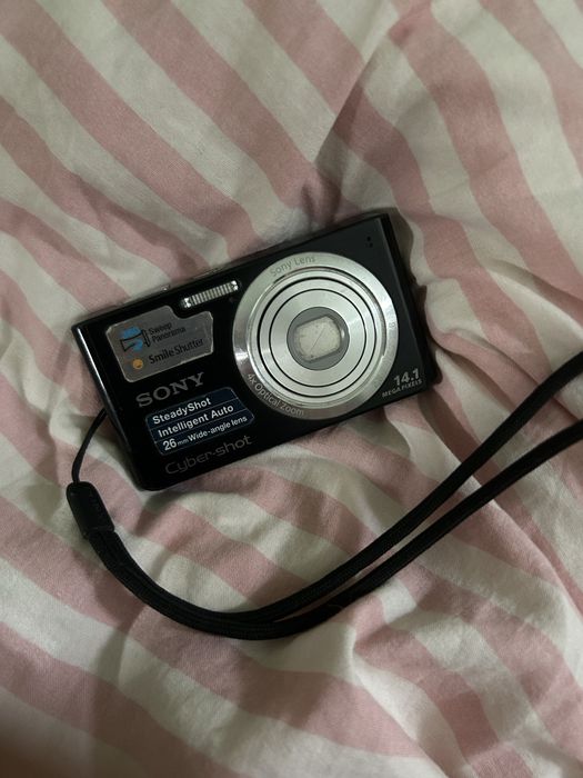 Sony Cyber-shot DSC-W530