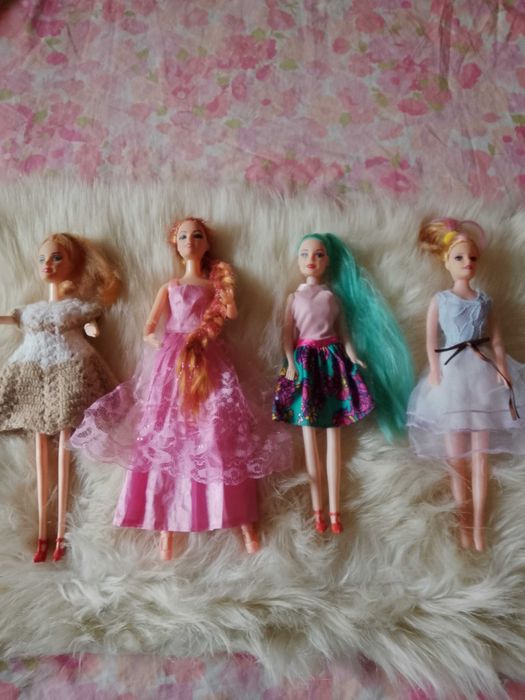 Много красиви кукли различни видове