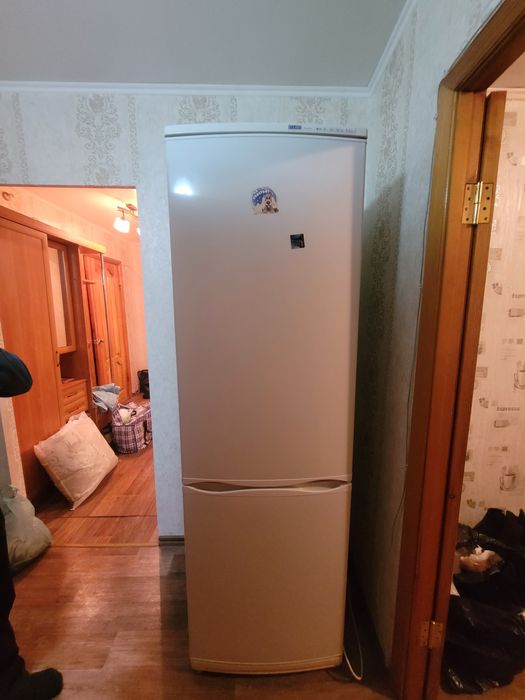 Продам холодильник