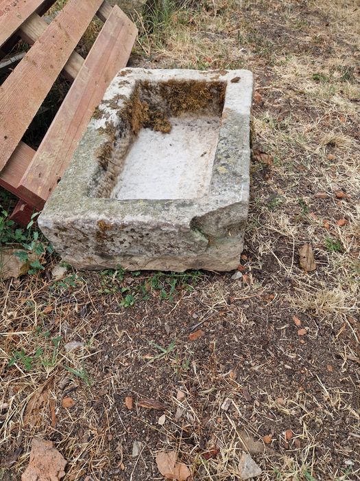 Каменни корита(различни размери)