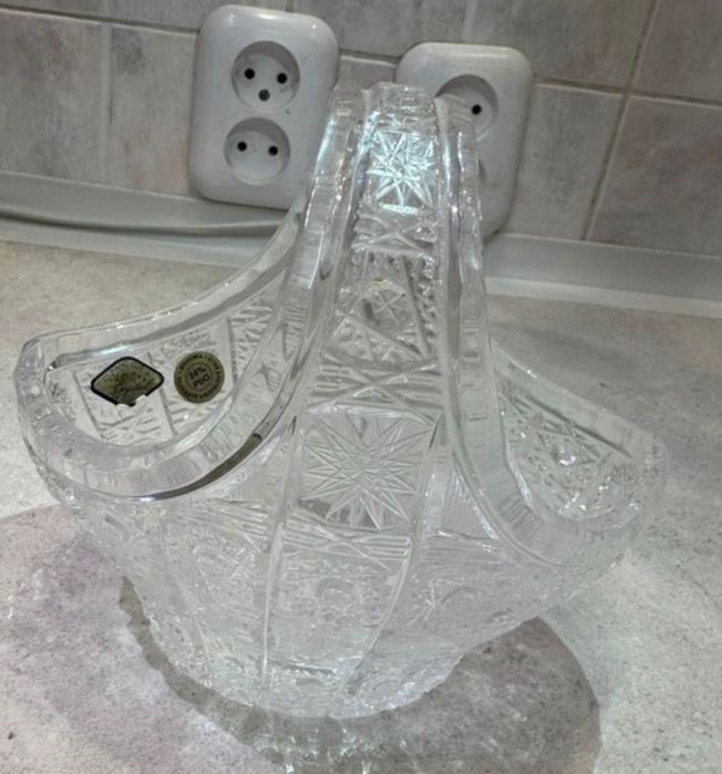 Хрустальная конфетница