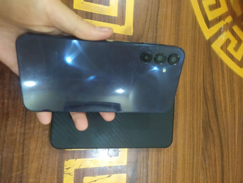 Samsung a15 256 taligi