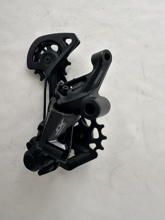 SHIMANO DEORE XT RD-M8100-заден дерайльор