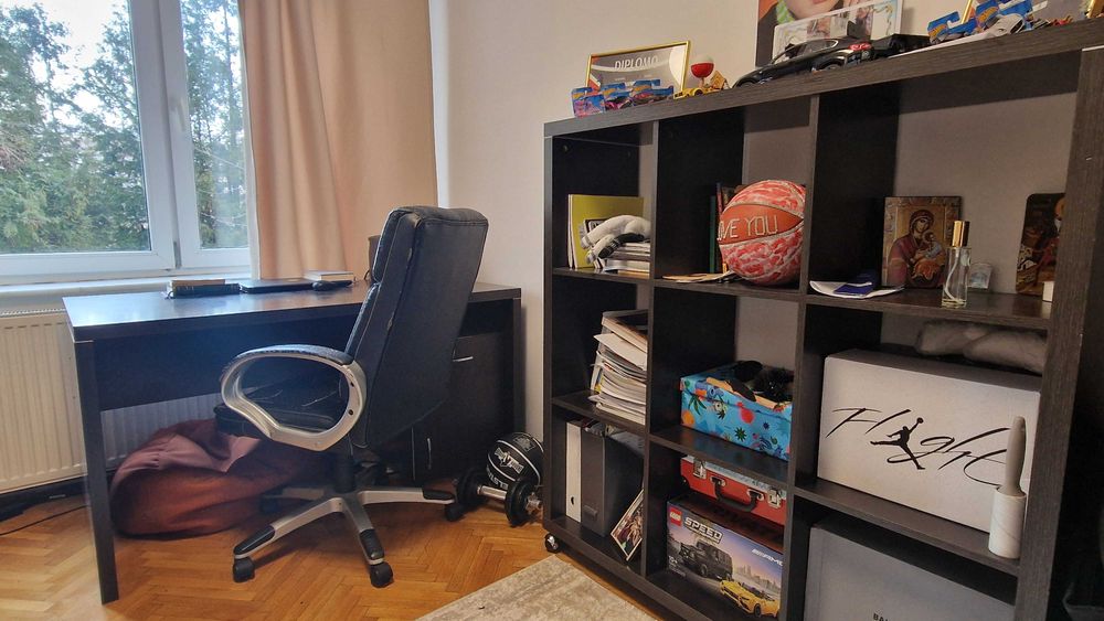 Dulap aproape nou + cameră complet funcțională la preț foarte bun.