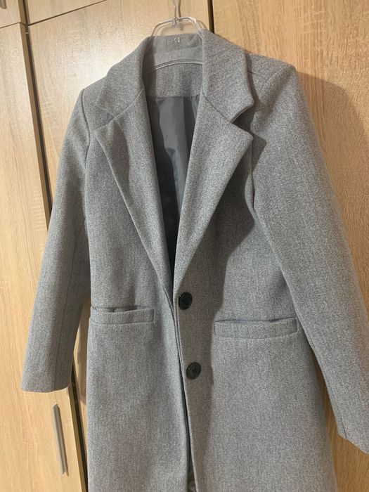 Сиво палто М размер
