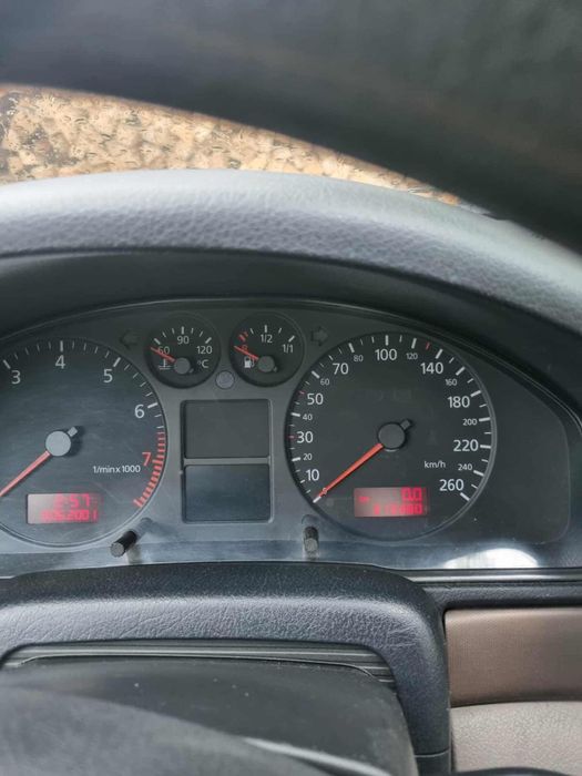 Vind Audi A4,B5 in stare buna de functionare.