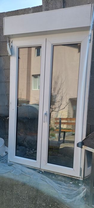 Пвц прозорци с щори 4броя