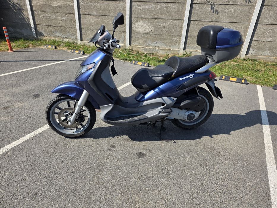 Piaggio Beverly 200, citiți toată descrierea!