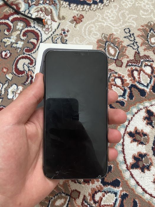 Продам iPhone 11