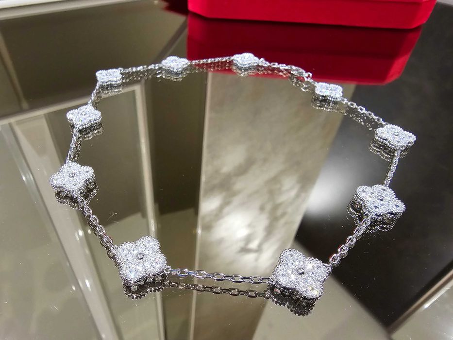 Van Cleef & Arpels VCA Silver Diamond Alhambra 10 Motifs Дамско Колие