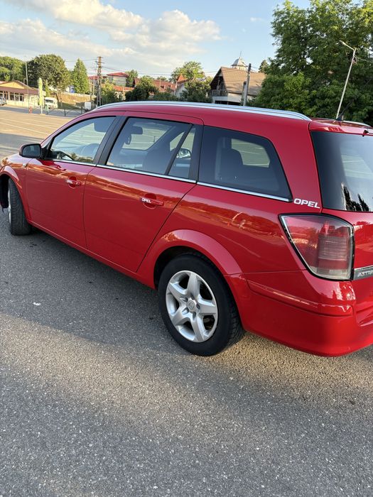 Vând Opel Astra H 2009 1.7 CDTI