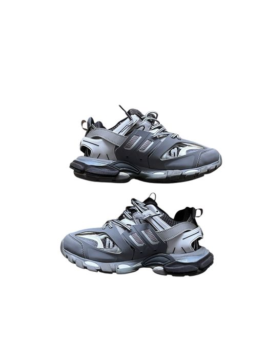 Balenciaga track led