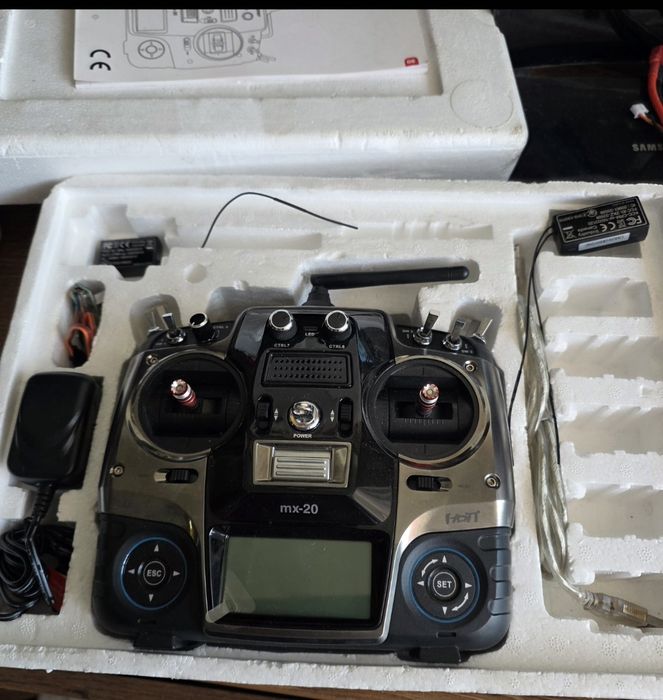 Radiocomanda Graupner MX-20 HoTT + 2 recivere