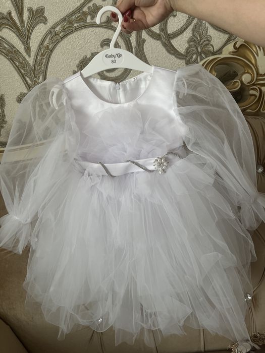 Срочно продам платье для младенца