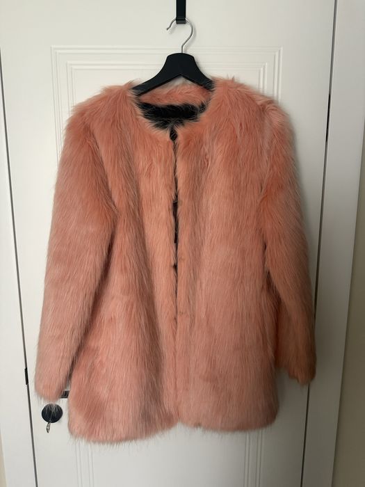 Палто от изкуствен косъм, размер М. Ново