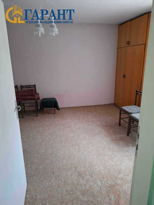 Недвижими имоти Гарант продава, къща в с.Кондофрей, община Радомир.